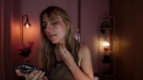 Linda Sofia help me get to 100 thumbs up online show from 02.15.26