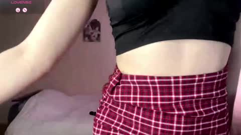 Snapshot of jaclynmalcolm chatting on 04.18.26 Lillian online show from 04.18.26