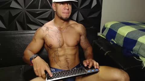 Snapshot of jacob_beckett chatting on 03.08.25 Jacob online show from 03.08.25