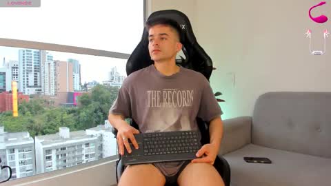 Snapshot of jacob_ferrer chatting on 02.25.26 JACOB FERRER online show from 02.25.26