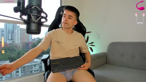 Snapshot of jacob_ferrer chatting on 02.26.26 JACOB FERRER online show from 02.26.26