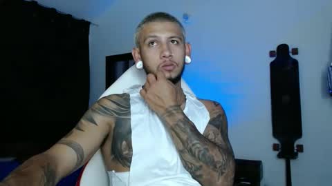 Michael Caicedo online show from 02.11.25