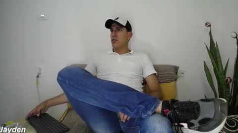 Jacob And Jayden online show from 11.26.25