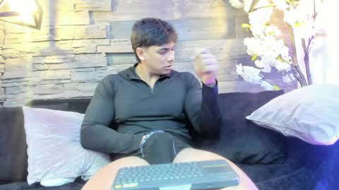 Jacob Stonne online show from 04.07.26