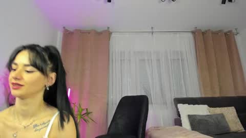 Jacqueline online show from 05.28.26