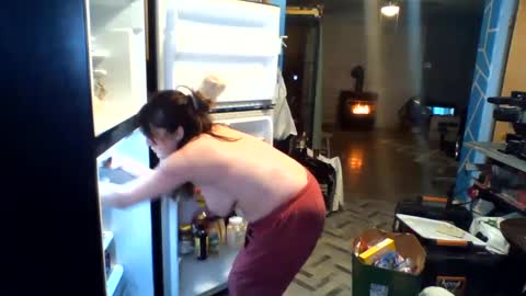 Snapshot of jacquelinestone56 chatting on 02.12.25 Jacqueline Stone online show from 02.12.25