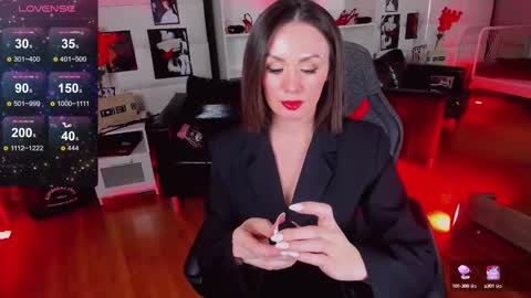 Snapshot of jacquikim chatting on 02.14.25 jacqui online show from 02.14.25