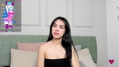 Snapshot of jade__cute chatting on 09.12.25 jade online show from 09.12.25