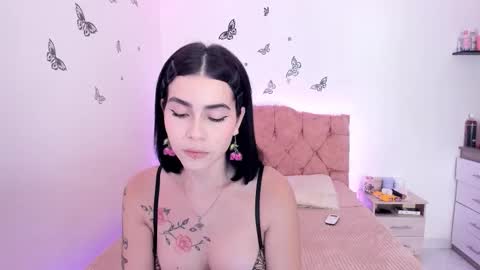 Snapshot of jade__weed chatting on 10.25.25   online show from 10.25.25