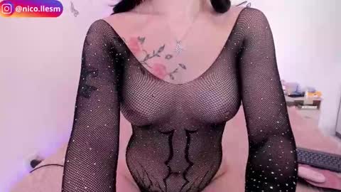 Snapshot of jade__weed chatting on 10.26.25   online show from 10.26.25