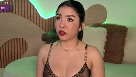  Jade Bonnet online show from 02.05.26