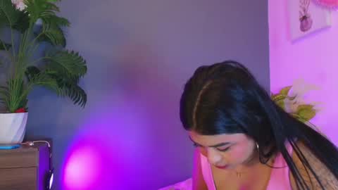 Snapshot of jade_brunnette chatting on 05.21.26 Jade Brunete online show from 05.21.26