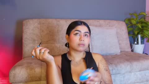Snapshot of jade_brunnette chatting on 05.25.26 Jade Brunete online show from 05.25.26
