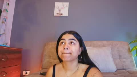 Snapshot of jade_brunnette chatting on 05.31.26 Jade Brunete online show from 05.31.26