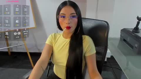 Snapshot of jade_connor chatting on 06.11.26 jade_connor online show from 06.11.26