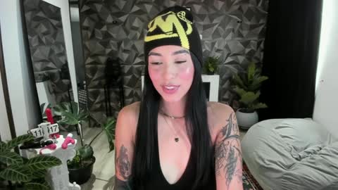 Snapshot of jade_porn chatting on 02.06.25 Jade independent model online show from 02.06.25