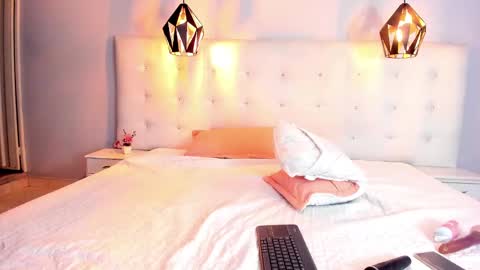 karlla scarlet online show from 12.06.24