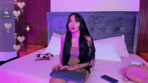 Snapshot of jade_scarllet chatting on 05.03.26 karlla scarlet online show from 05.03.26