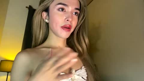 Snapshot of jade_the_vergin02 chatting on 02.06.26 Adriana online show from 02.06.26