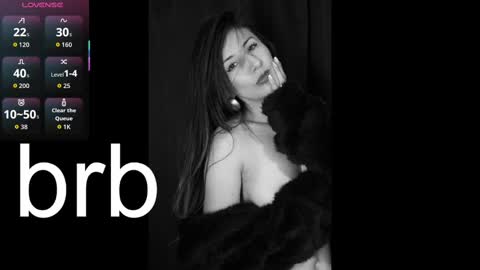 jade white  online show from 09.18.25