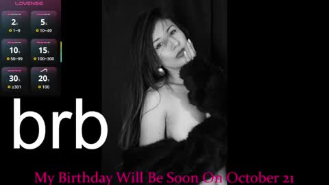 jade white  online show from 09.20.25