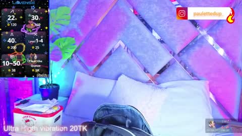 jade white  online show from 04.03.26