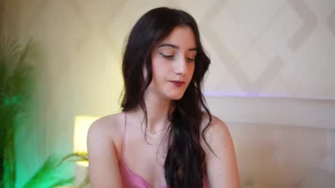 Snapshot of jadehazy chatting on 11.30.25 Jade online show from 11.30.25