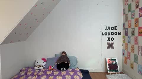 Snapshot of jadelondonxo chatting on 02.26.25 Jade online show from 02.26.25