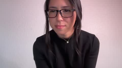 Snapshot of jadelove_ chatting on 05.13.26 Jade Love online show from 05.13.26