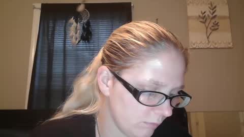 JadeLuv online show from 01.05.25