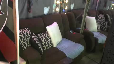 Jamie Rose Queenschild ever... online show from 03.03.25