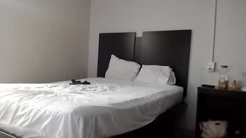 Jamie Rose Queenschild ever... online show from 02.18.26