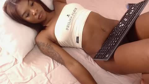 Snapshot of jahzzara chatting on 04.25.26 jahzzara online show from 04.25.26
