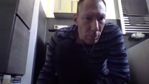 Snapshot of jak_81 chatting on 05.19.26 jak_81 online show from 05.19.26