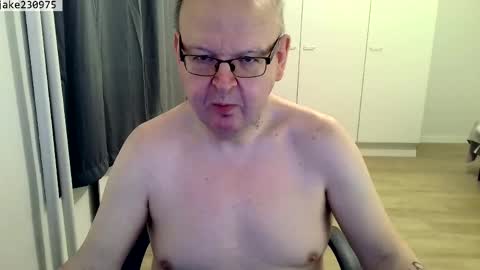 Snapshot of jake230975 chatting on 04.04.26 Jake2309 online show from 04.04.26