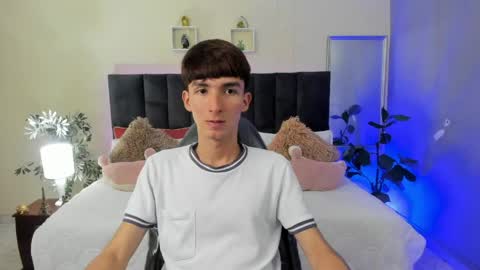 Snapshot of jake_evanss_ chatting on 05.11.26 JAKE online show from 05.11.26