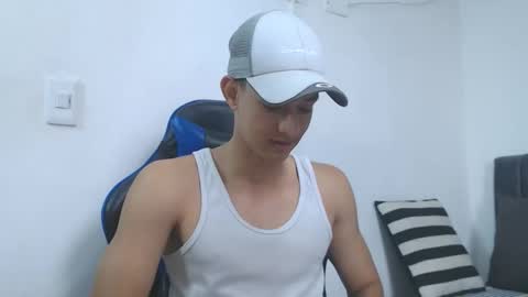 Hi guys im new 3 online show from 02.10.26