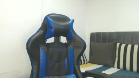 Snapshot of jake_shadow14 chatting on 04.27.26 Hi guys im new 3 online show from 04.27.26