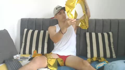 Snapshot of jake_shadow14 chatting on 04.28.26 Hi guys im new 3 online show from 04.28.26