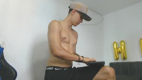 Snapshot of jake_shadow14 chatting on 05.27.26 Hi guys im new 3 online show from 05.27.26