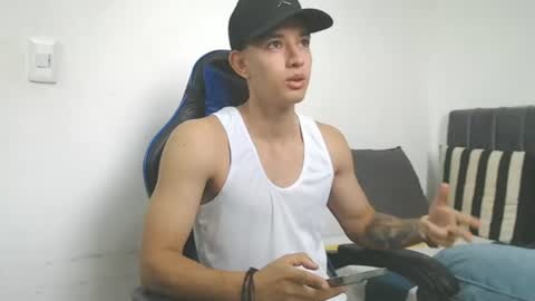 Snapshot of jake_shadow14 chatting on 06.19.26 Hi guys im new 3 online show from 06.19.26