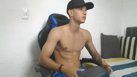 Snapshot of jake_shadow14 chatting on 06.30.26 Hi guys im new 3 online show from 06.30.26