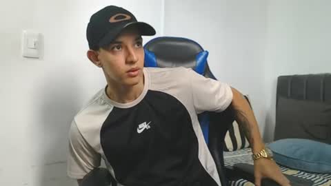 Snapshot of jake_shadow14 chatting on 07.10.26 Hi guys im new 3 online show from 07.10.26