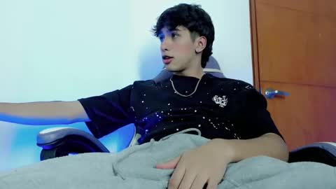 Snapshot of jake_tripp__ chatting on 03.18.26 jake online show from 03.18.26