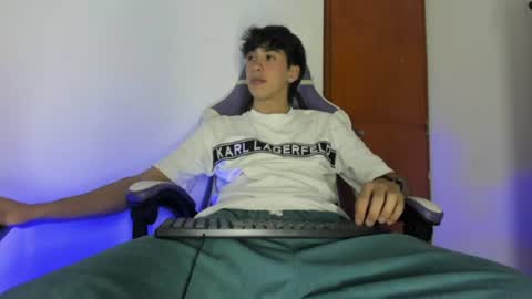 Snapshot of jake_tripp__ chatting on 03.27.26 jake online show from 03.27.26