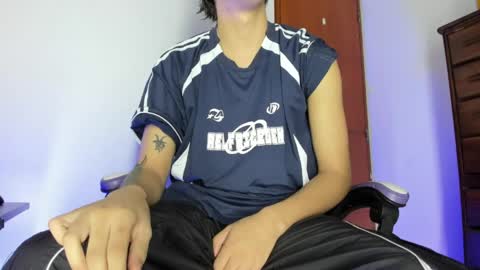 Snapshot of jake_tripp__ chatting on 04.04.26 jake online show from 04.04.26