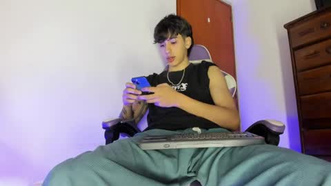 Snapshot of jake_tripp__ chatting on 04.26.26 jake online show from 04.26.26