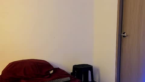 Snapshot of jakee_brown chatting on 02.05.25 Santiago online show from 02.05.25