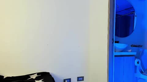 Snapshot of jakee_brown chatting on 02.11.25 Santiago online show from 02.11.25