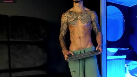 Snapshot of jakee_brown chatting on 03.07.25 Santiago online show from 03.07.25